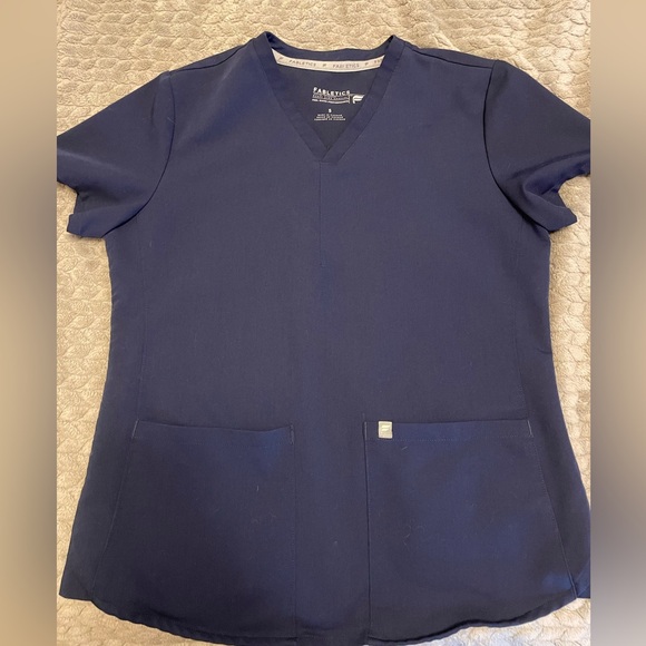 Navy Fabletics Scrubs! - Picture 5 of 6